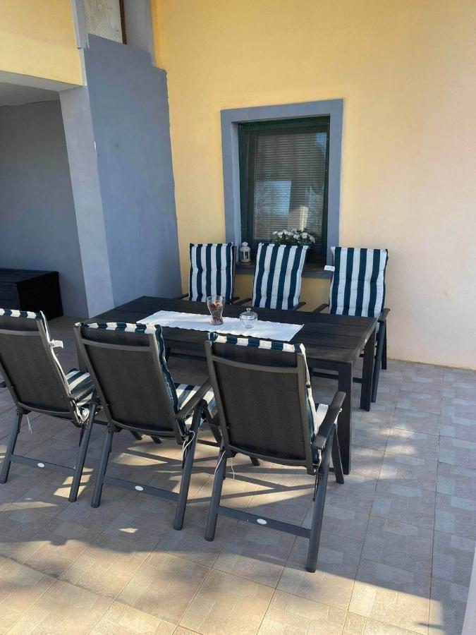 Holiday Home Lucija Sveti Filip i Jakov Exteriör bild